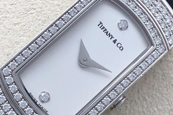 蒂芙尼18k白金手表回收价格是否有原价五折以上