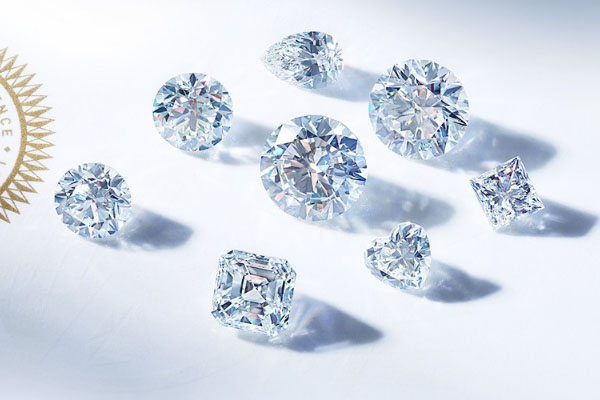 奢侈品钻石回收价格查询是高是低得看它