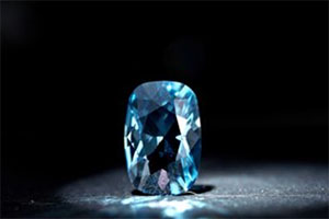 金伯利钻石回收几折是根据4C准则估价的吗