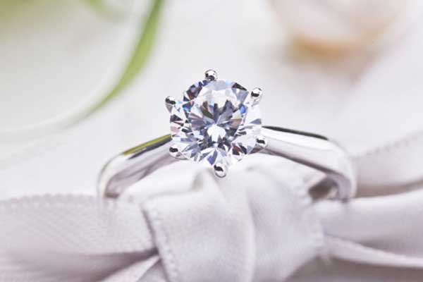 一万多的钻石戒指回收可以卖多少钱
