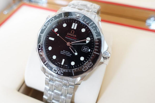 二手欧米茄海马系列手表回收卖价不俗