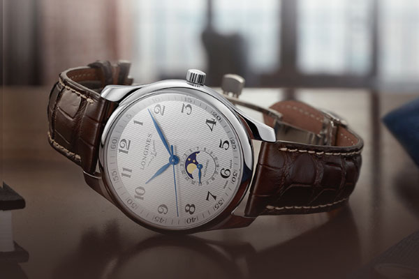 大型商场里的浪琴手表专卖店回收手表吗