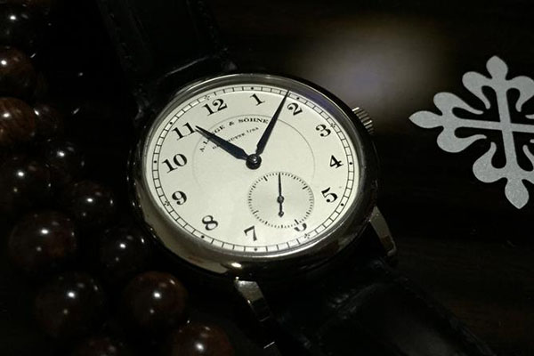 百达翡丽二手手表回收价钱是真的保值吗 