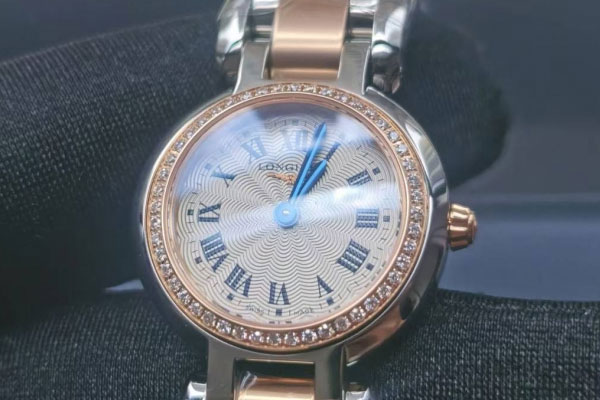 30000价格买的石英手表回收吗 机芯品质很关键