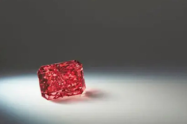 彩色钻石什么颜色最贵 它为何能坐拥奢靡价位