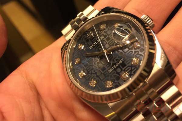 劳力士钻石手表老款回收值多少钱