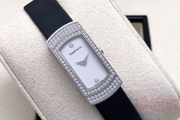 蒂芙尼18k白金手表回收价格是否有原价五折以上