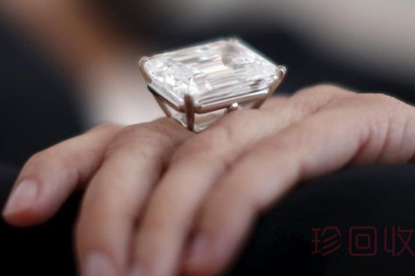 一百克拉的钻石能卖多少钱 回收价破亿难吗