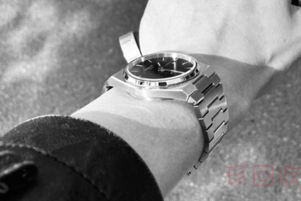 瑞士手表有人回收么 能卖高价吗