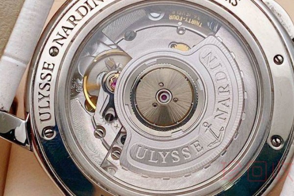 这个手表值多少钱一个 有回收的机构吗
