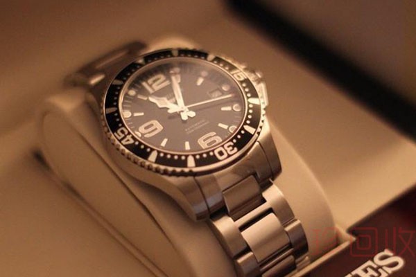 浪琴康卡斯新款手表的二手回收价格高吗