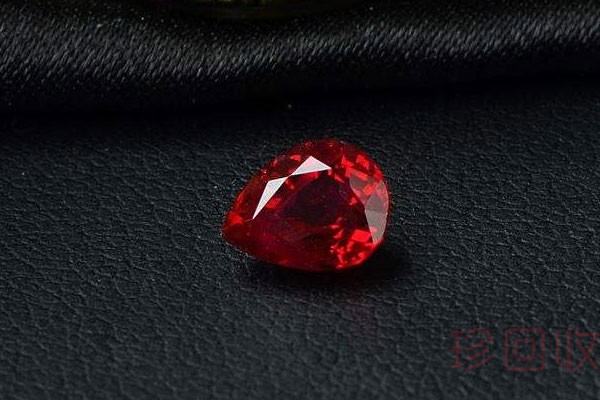 红宝石蓝宝石以及钻石相比较的话哪个贵